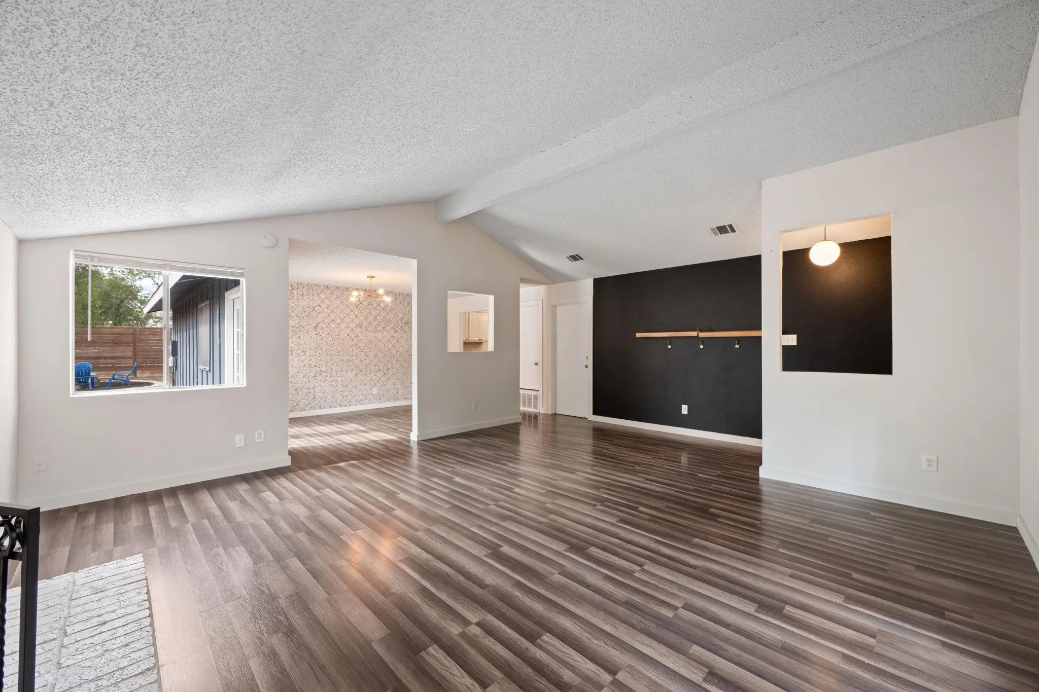 Photo 3 of 11010 PRAIRIE DOVE CIR
