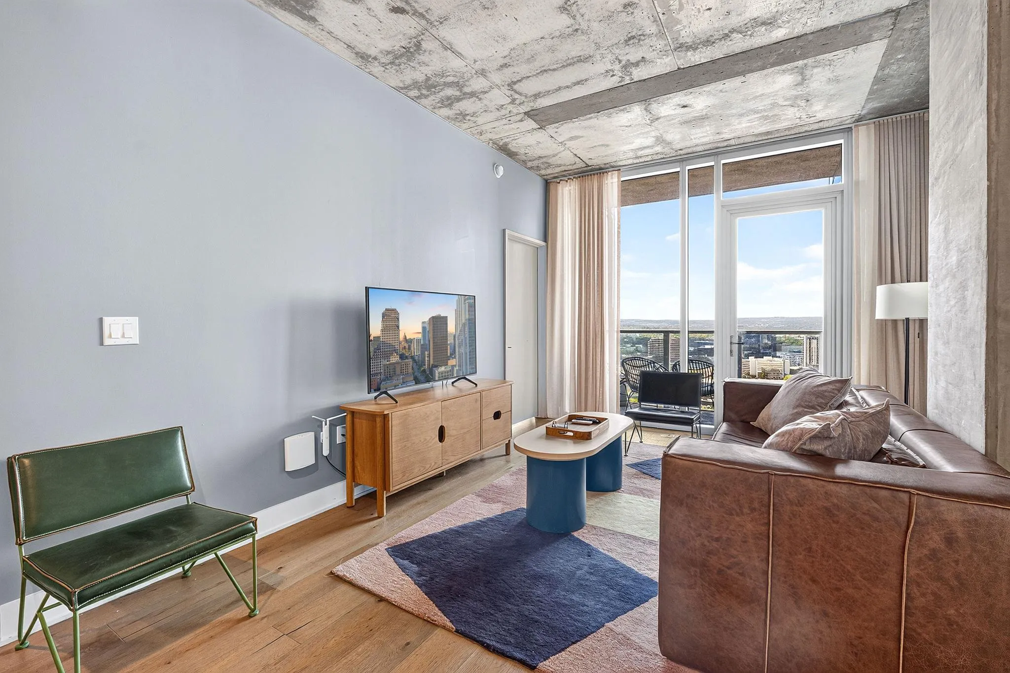 Photo 5 of 48 EAST AVE #2911
