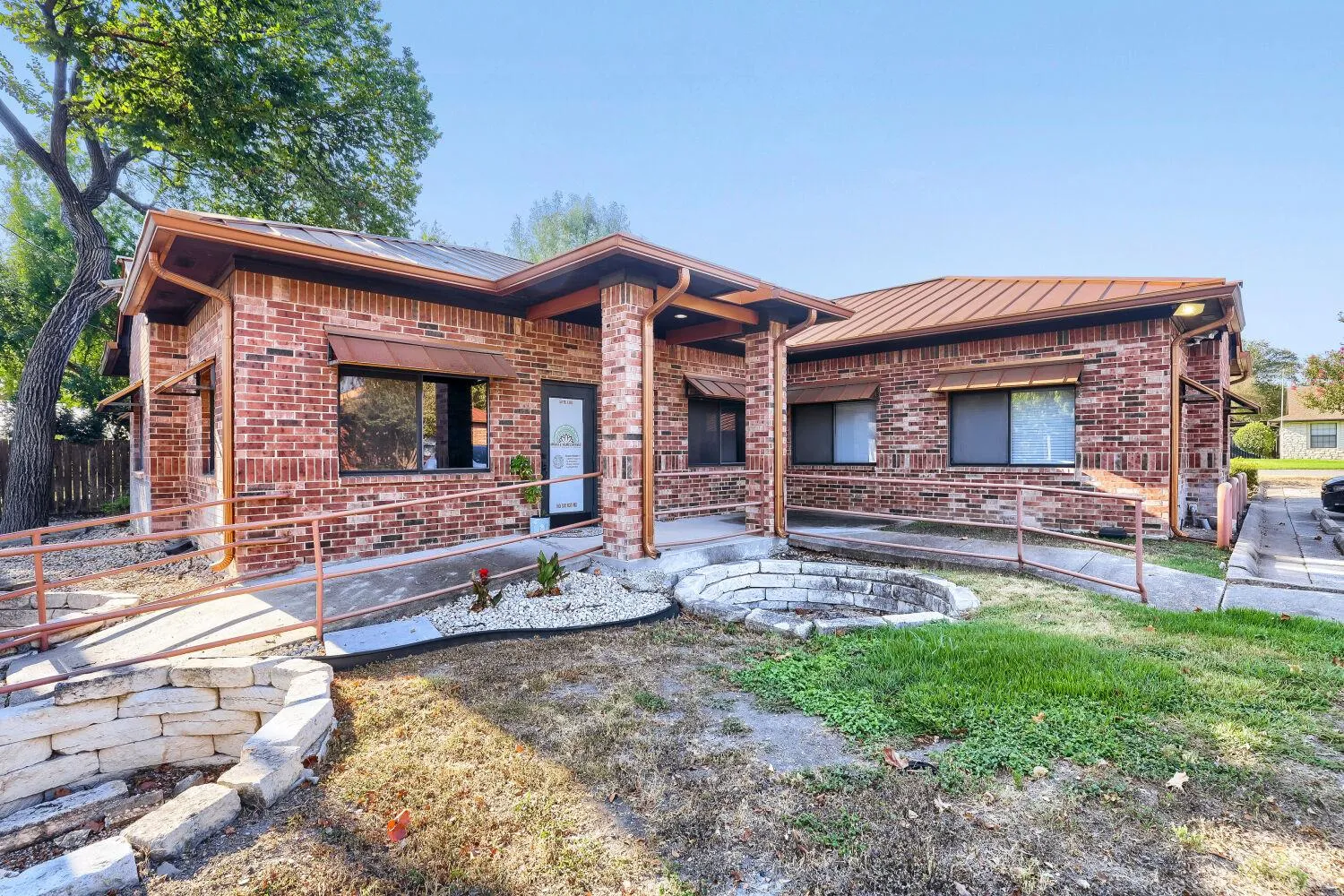 Photo 2 of 821 GRAND AVENUE PKWY #301