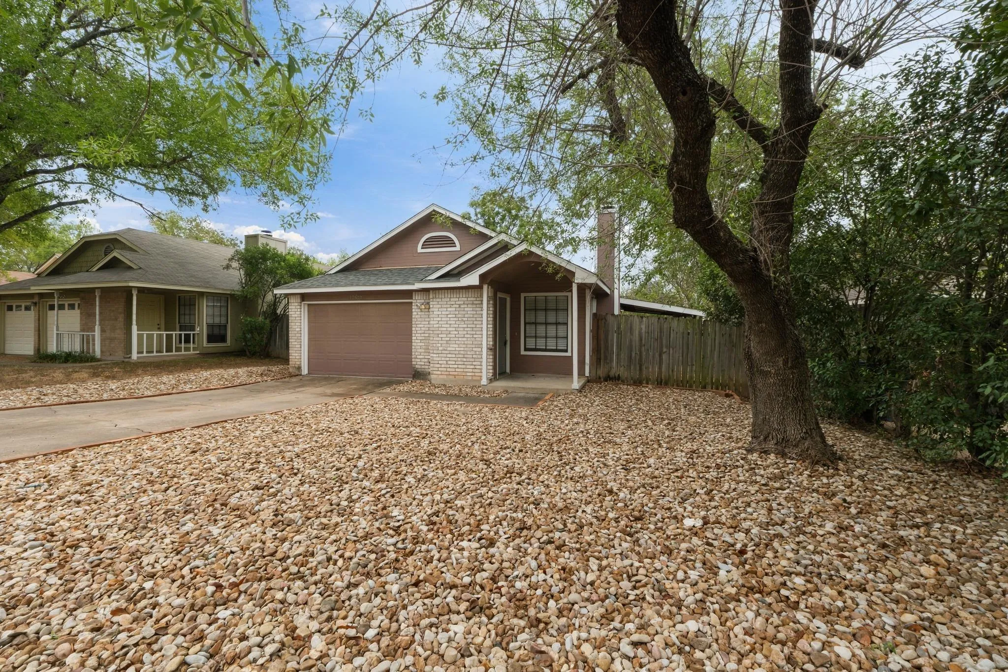 Photo 2 of 12323 EMERY OAKS RD
