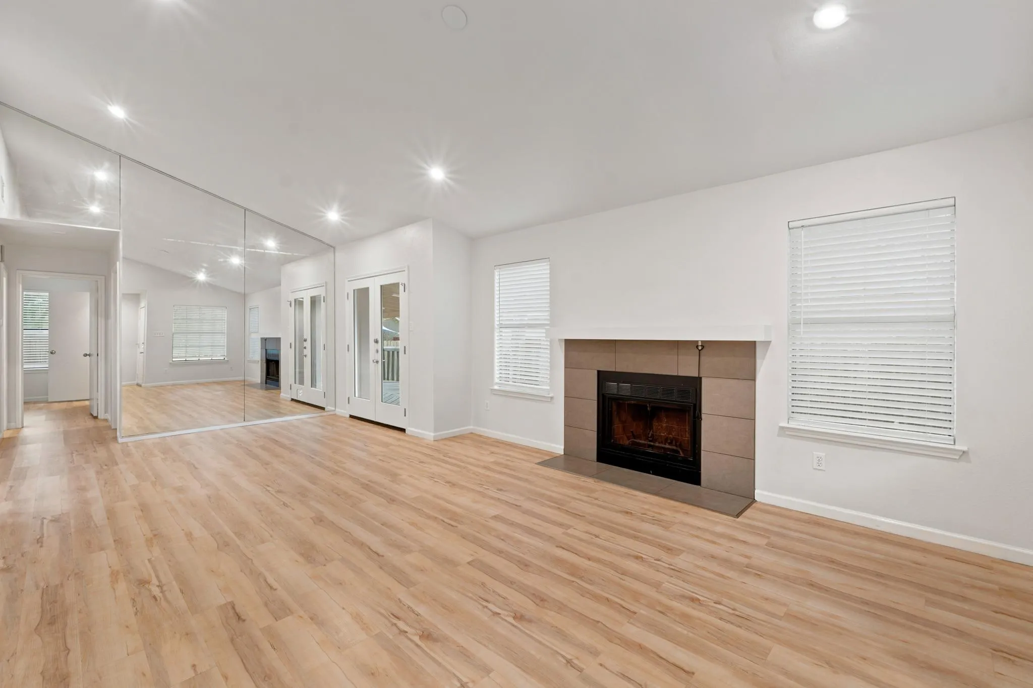 Photo 5 of 12323 EMERY OAKS RD