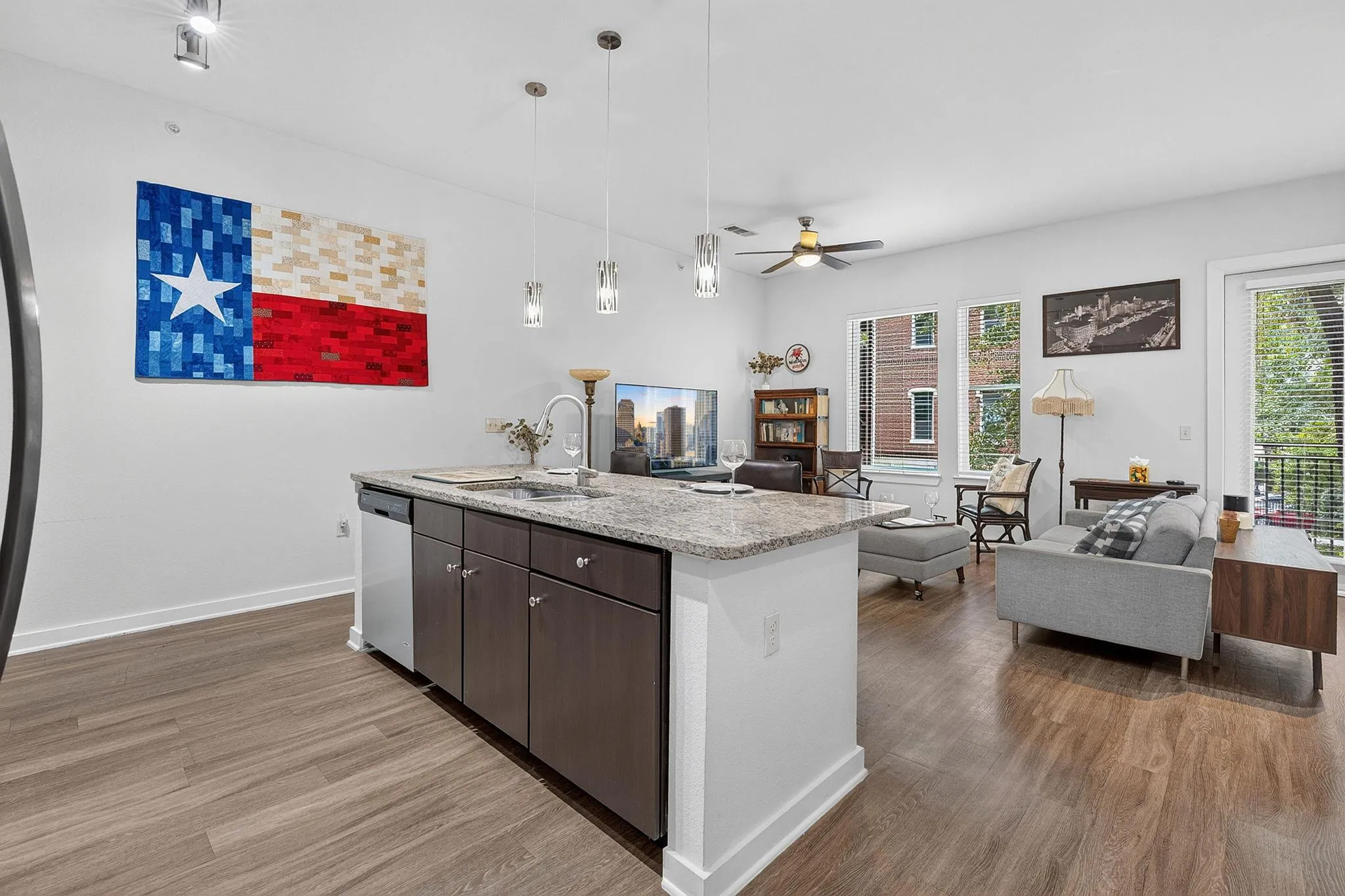 Photo 5 of 1900 BARTON SPRINGS RD #2047