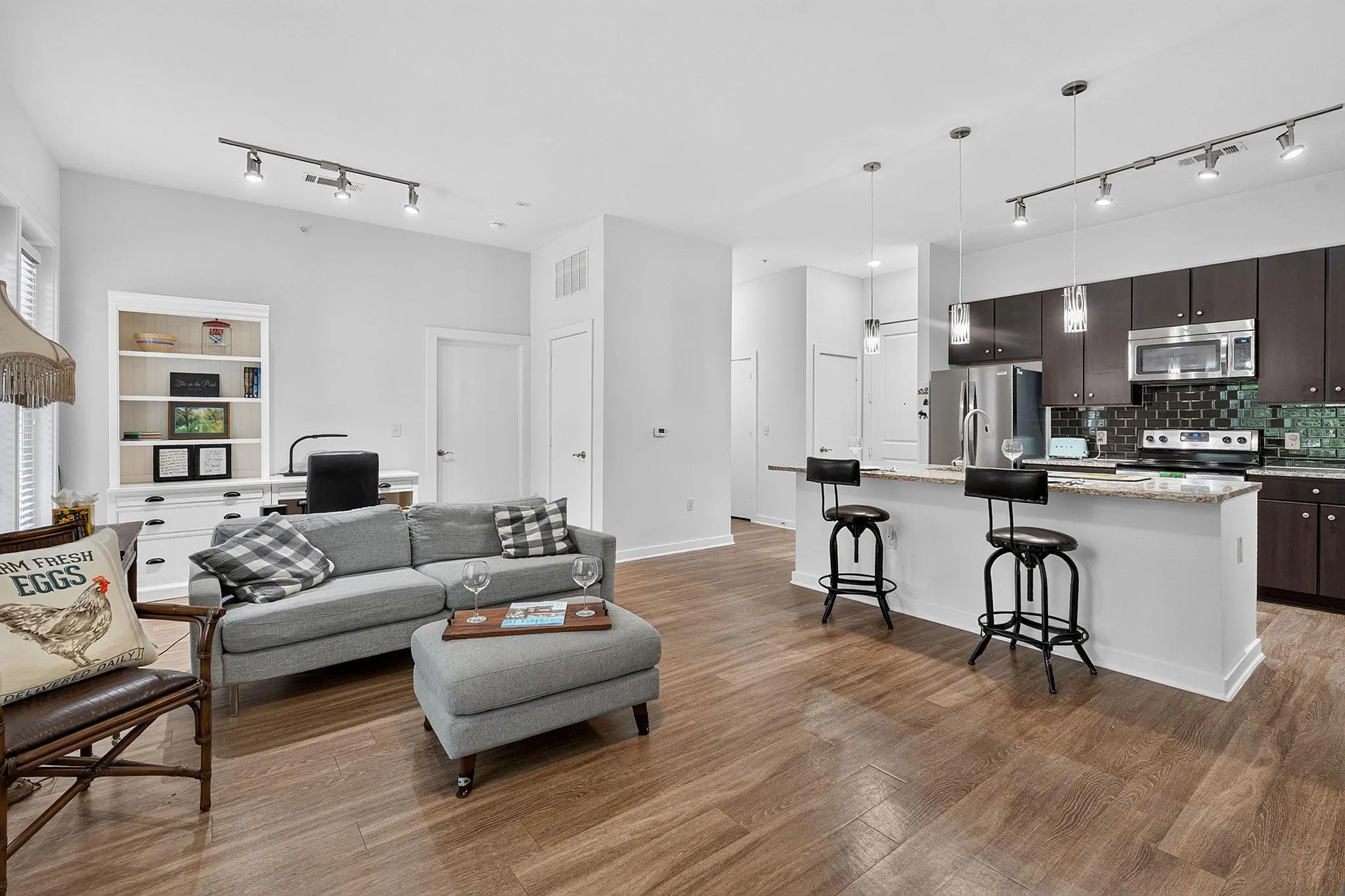 Photo 4 of 1900 BARTON SPRINGS RD #2047