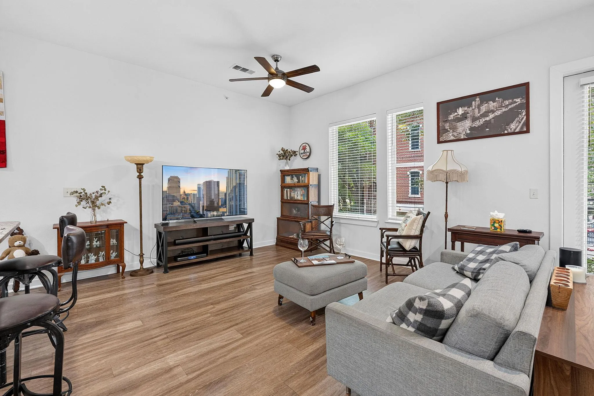 Photo 2 of 1900 BARTON SPRINGS RD #2047