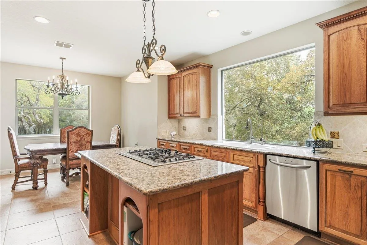 Photo 5 of 801 RAINBOWS END RD