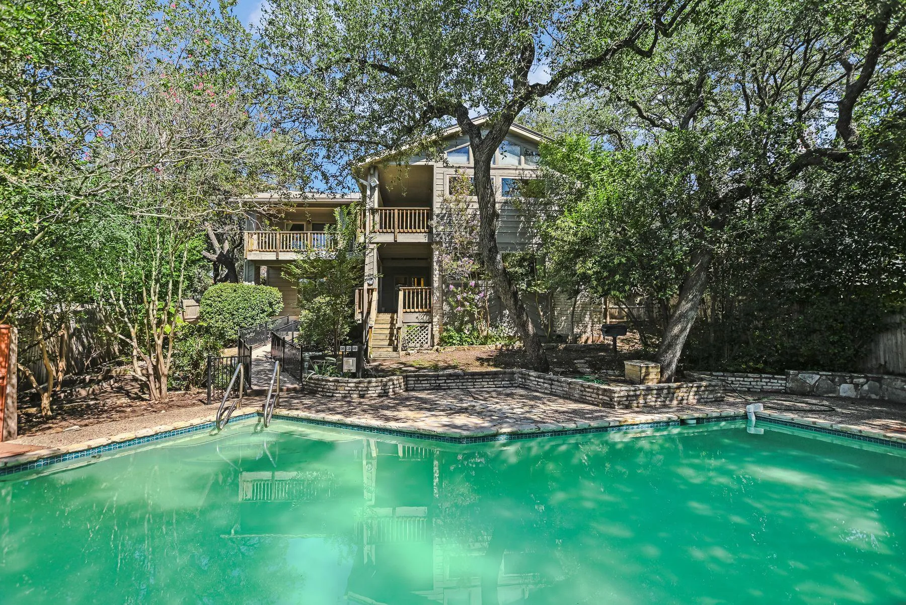 Photo 5 of 5203 DOE VALLEY LN