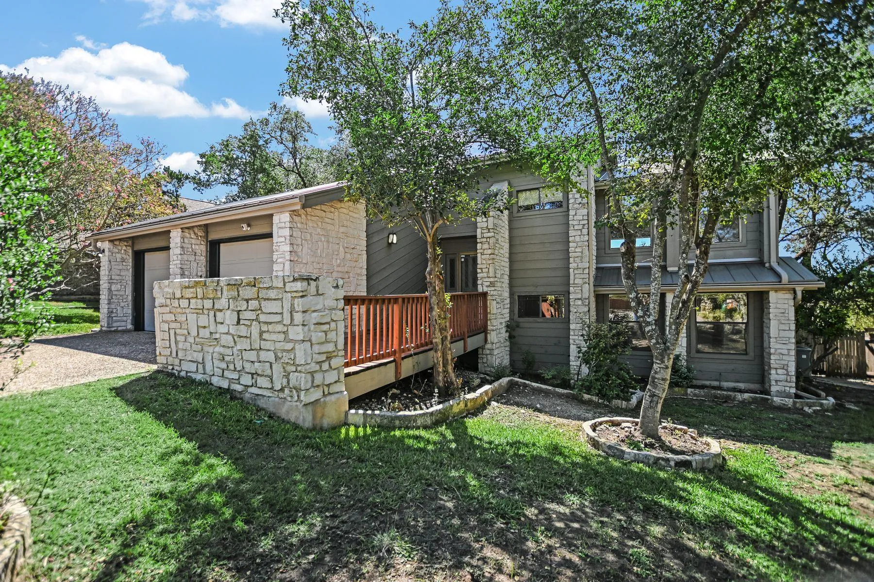 Photo of 5203 DOE VALLEY LN, Austin, TX, 78759