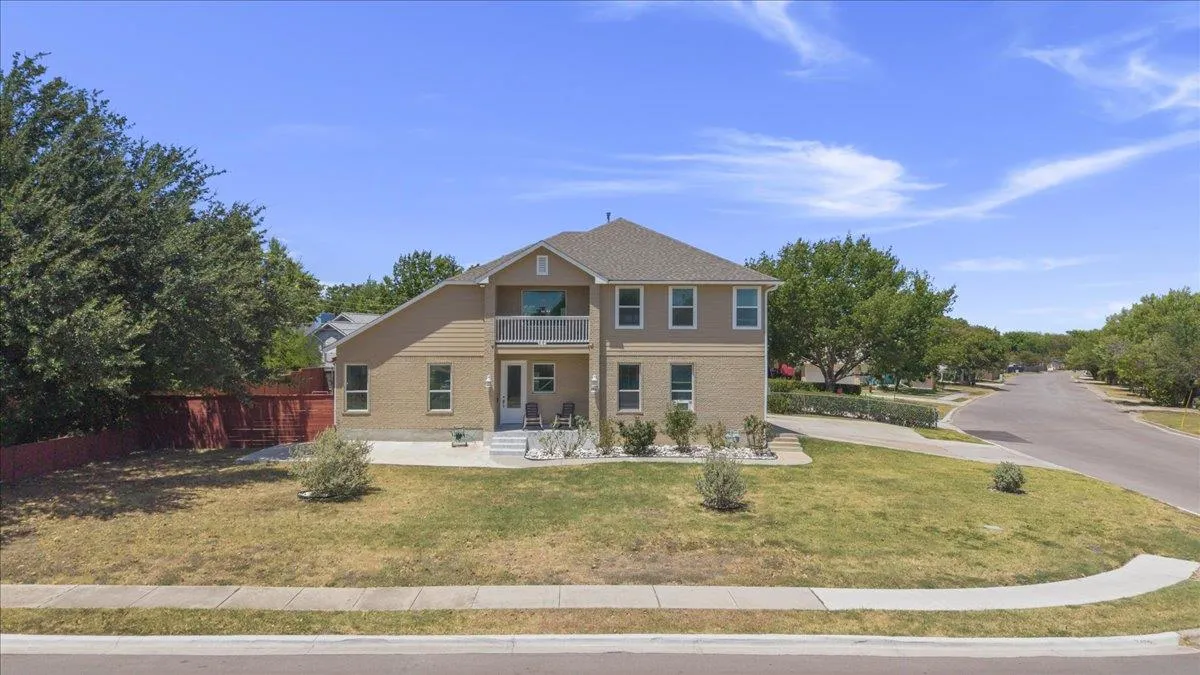 Photo of 1106 GREENLAWN BLVD, Round Rock, TX, 78664