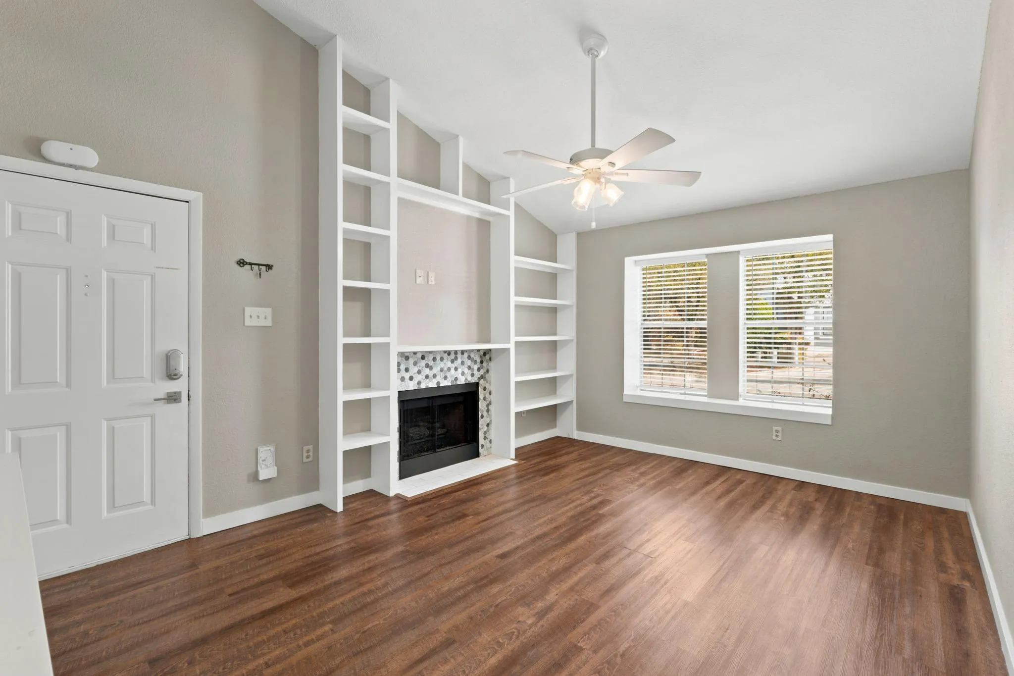 Photo of 1411 GRACY FARMS LN #61, Austin, TX, 78758