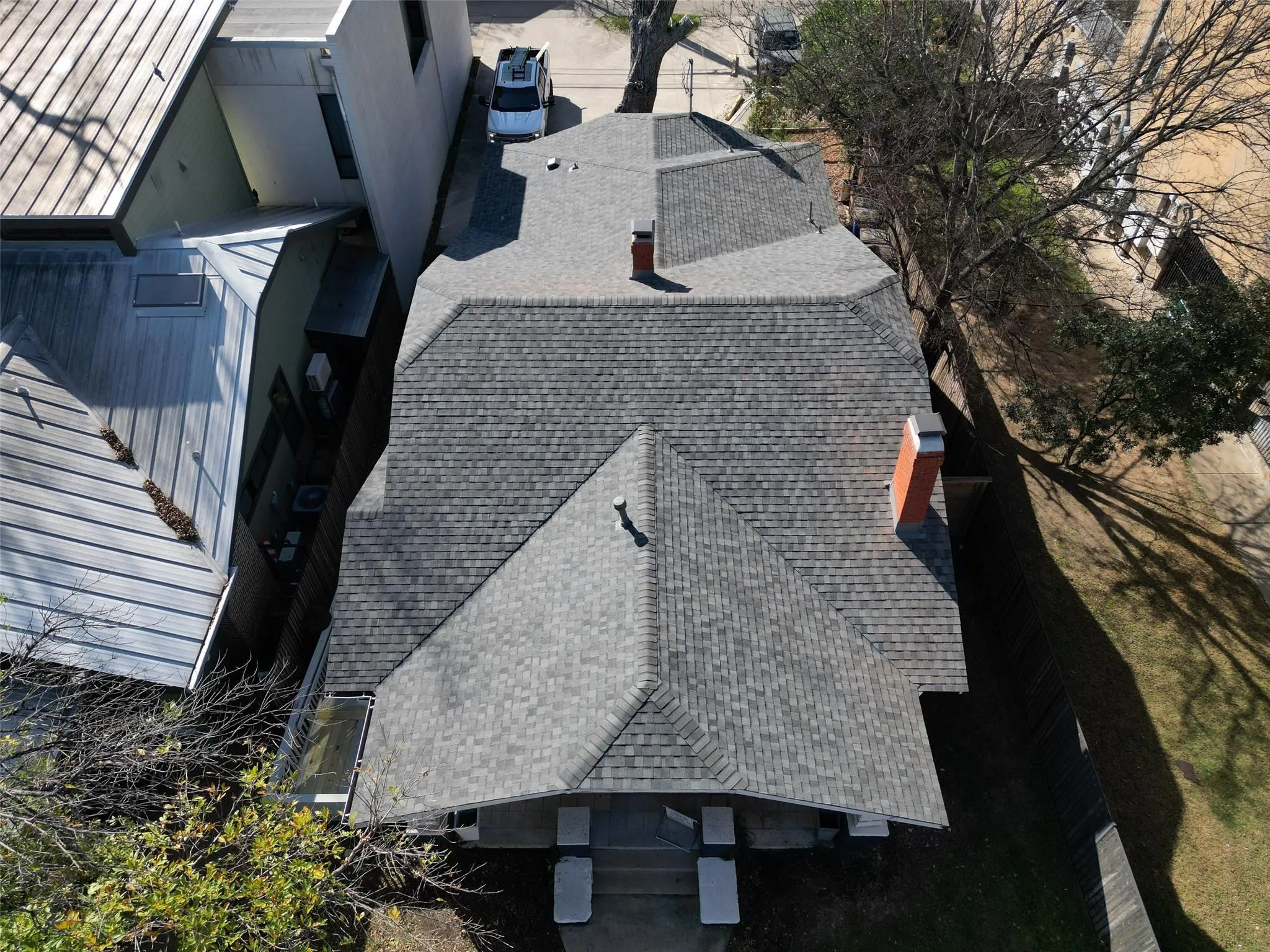 Photo 5 of 1607 E CESAR CHAVEZ ST
