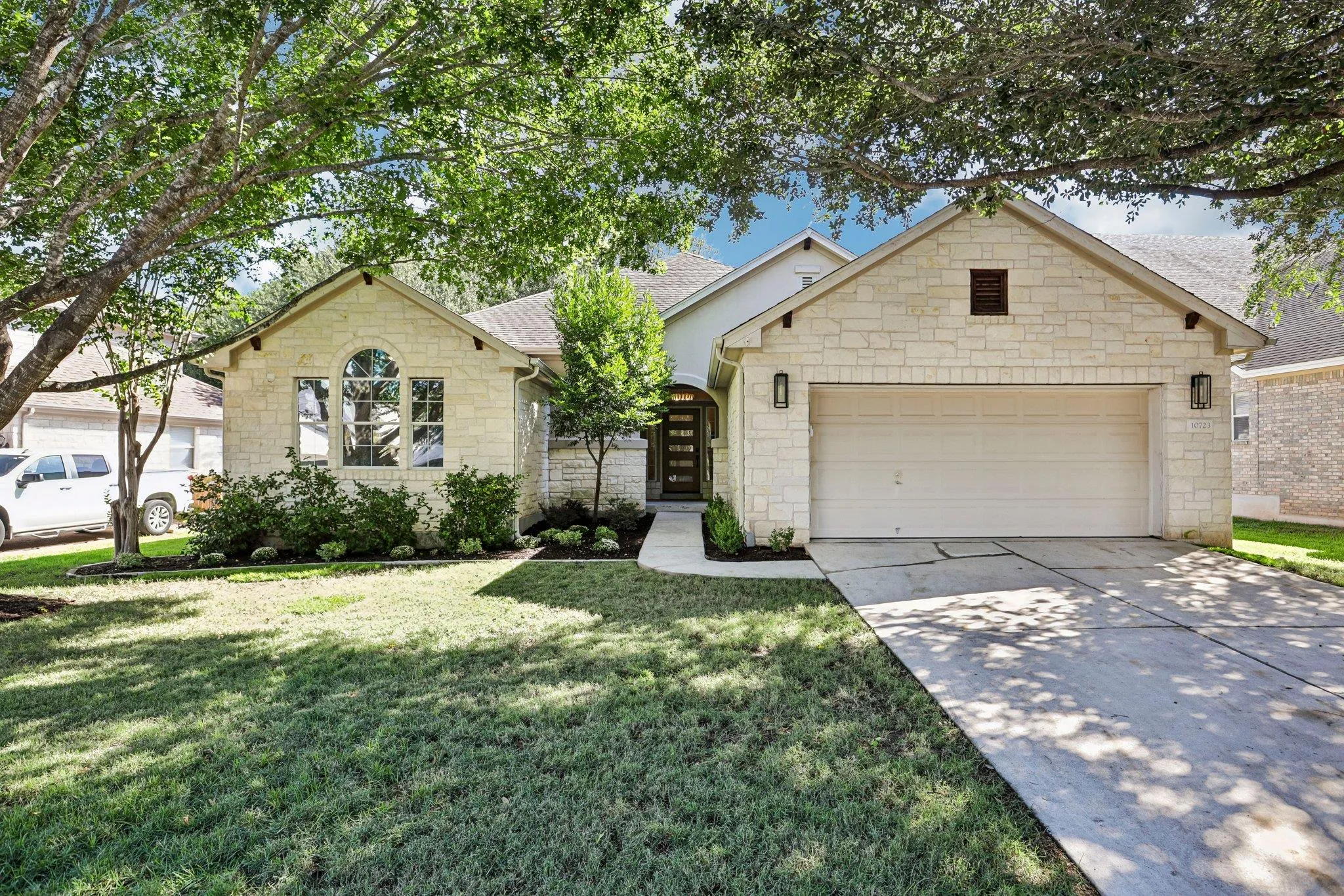 Photo of 10723 RIVER PLANTATION DR, Austin, TX, 78747