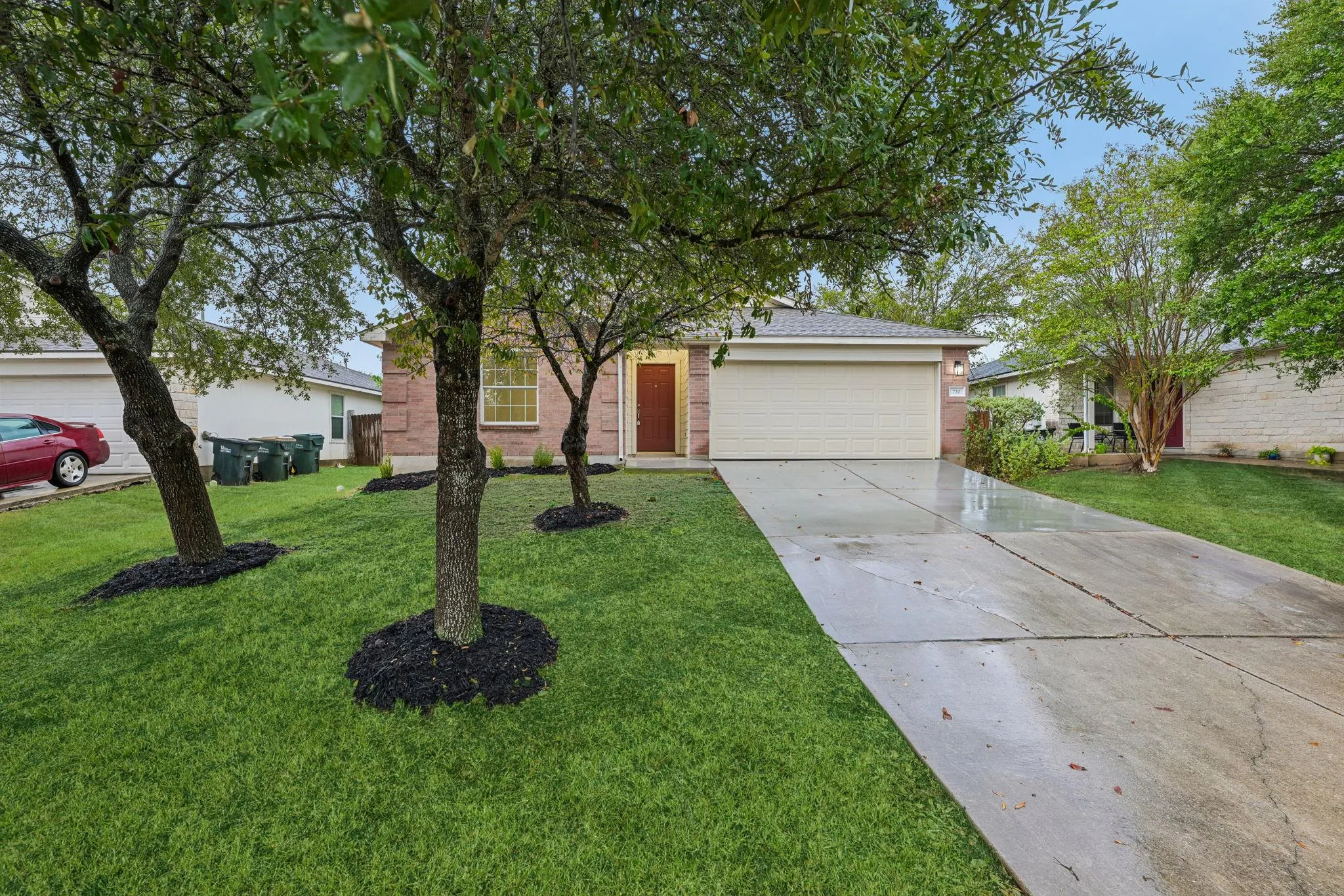 Photo 3 of 720 GOLDENROD ST