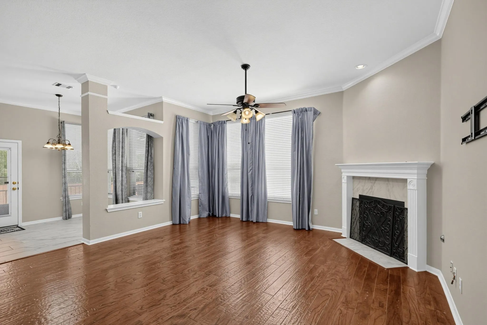 Photo 5 of 18101 GRAFTON GLEN CV