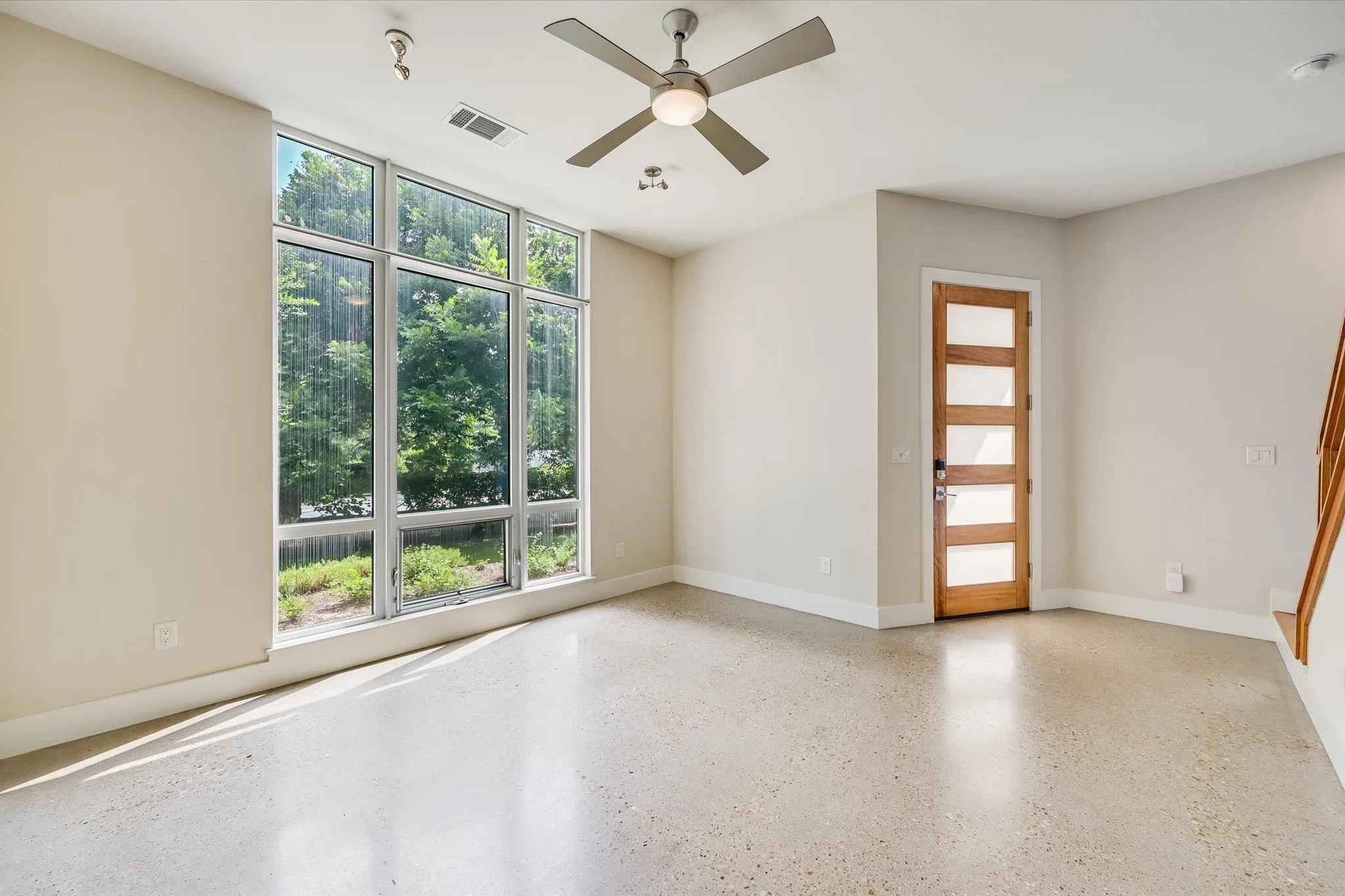 Photo 3 of 2822 WOOLDRIDGE DR #B