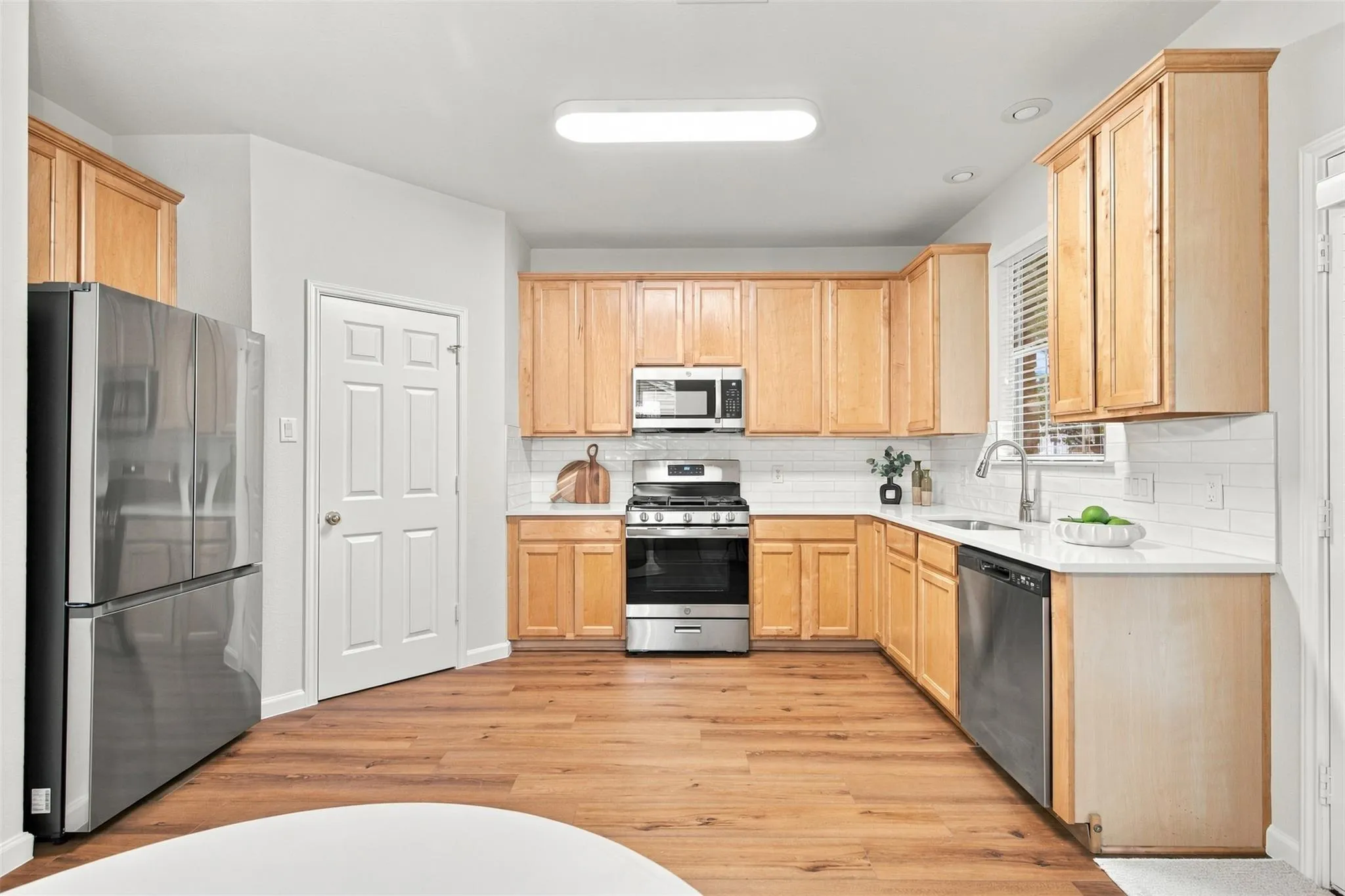 Photo 2 of 16100 S GREAT OAKS DR #2502
