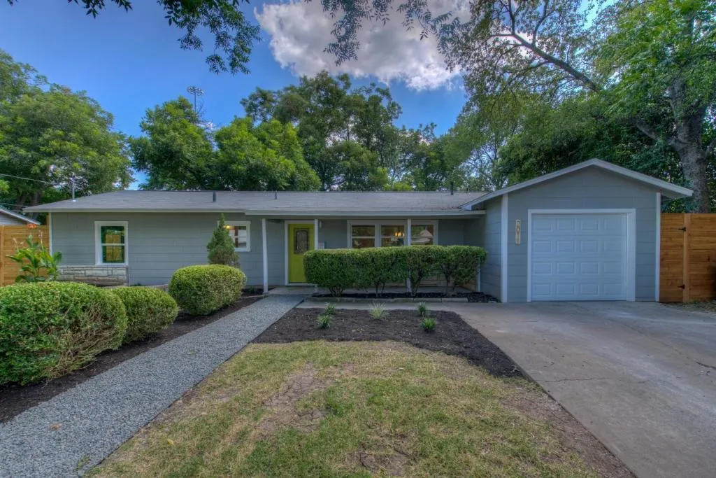 Photo of 2011 FORTVIEW RD, Austin, TX, 78704