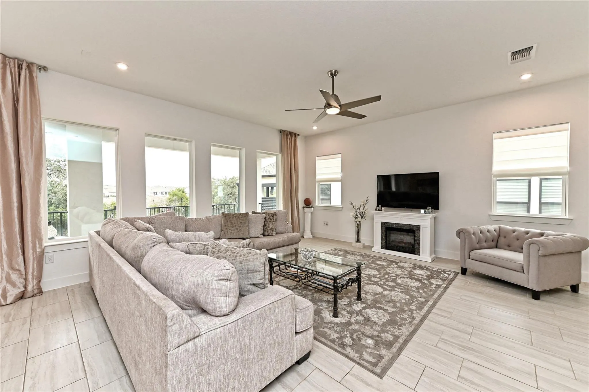Photo 5 of 401 TRABUCO BND