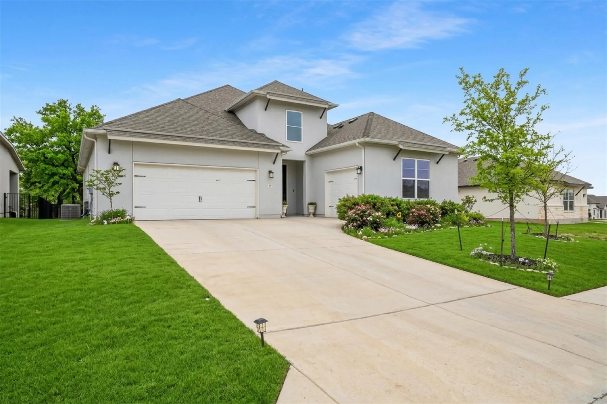 Photo of 401 TRABUCO BND, Liberty Hill, TX, 78642