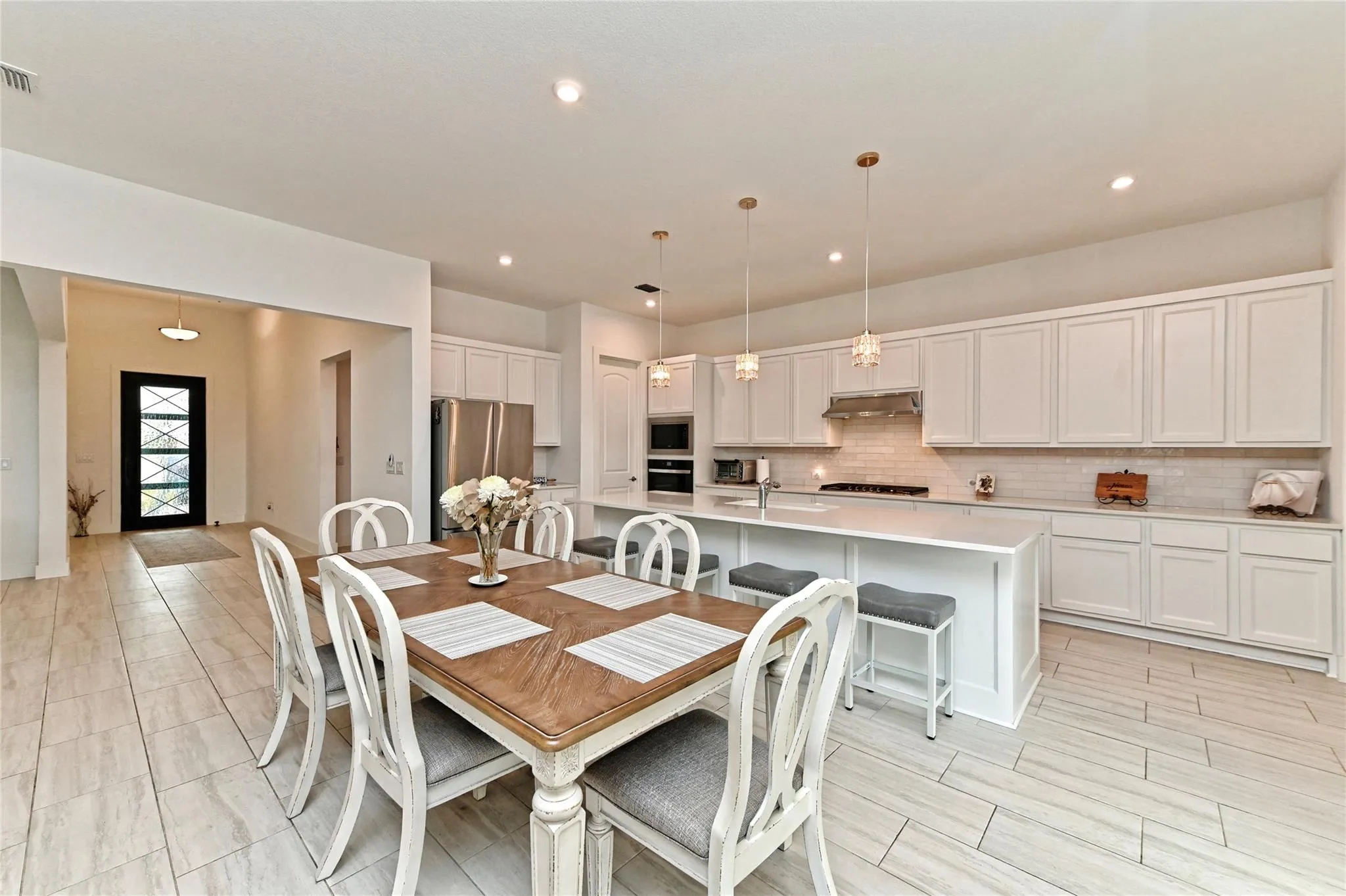 Photo 3 of 401 TRABUCO BND