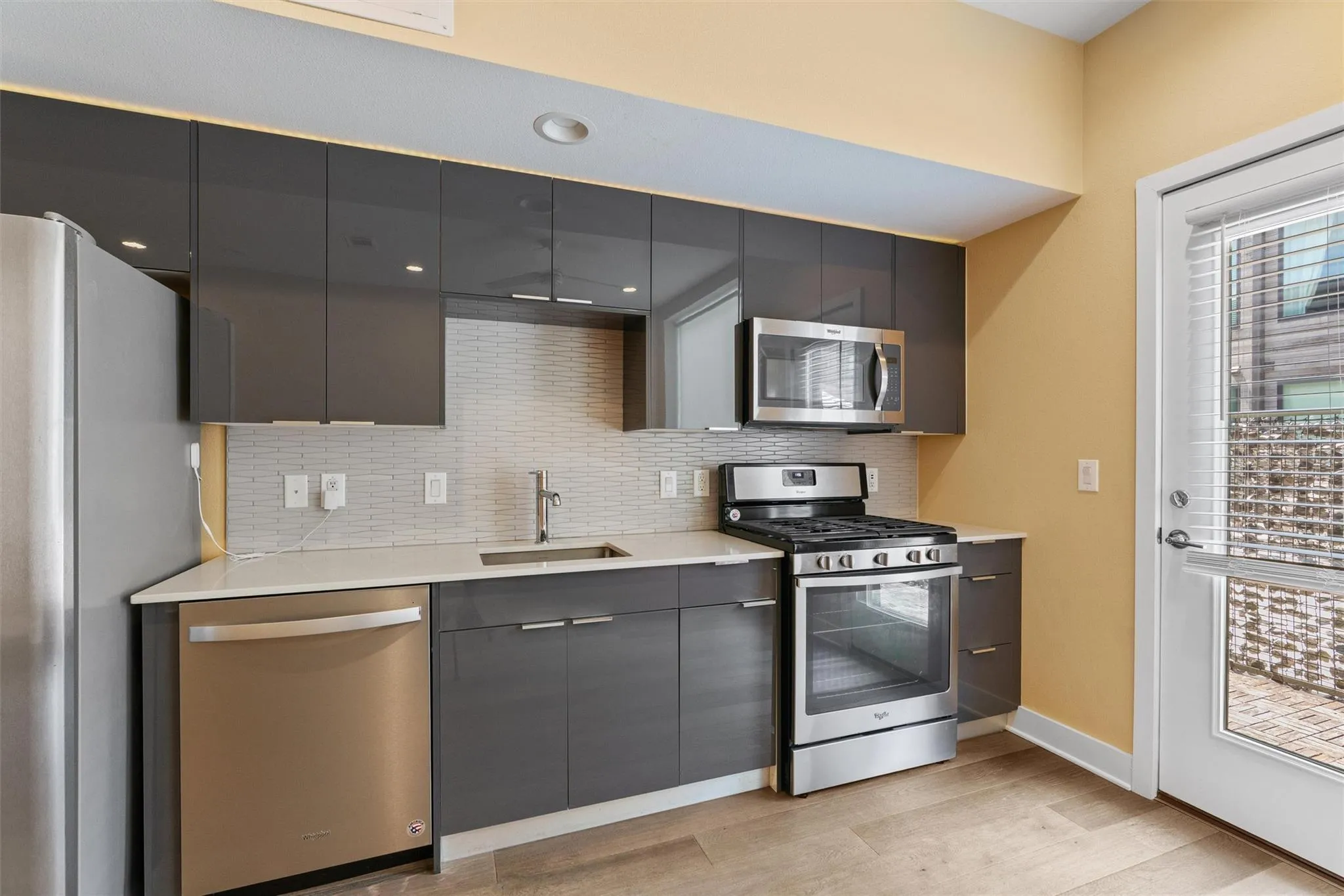 Photo 5 of 1800 E 4TH ST #223