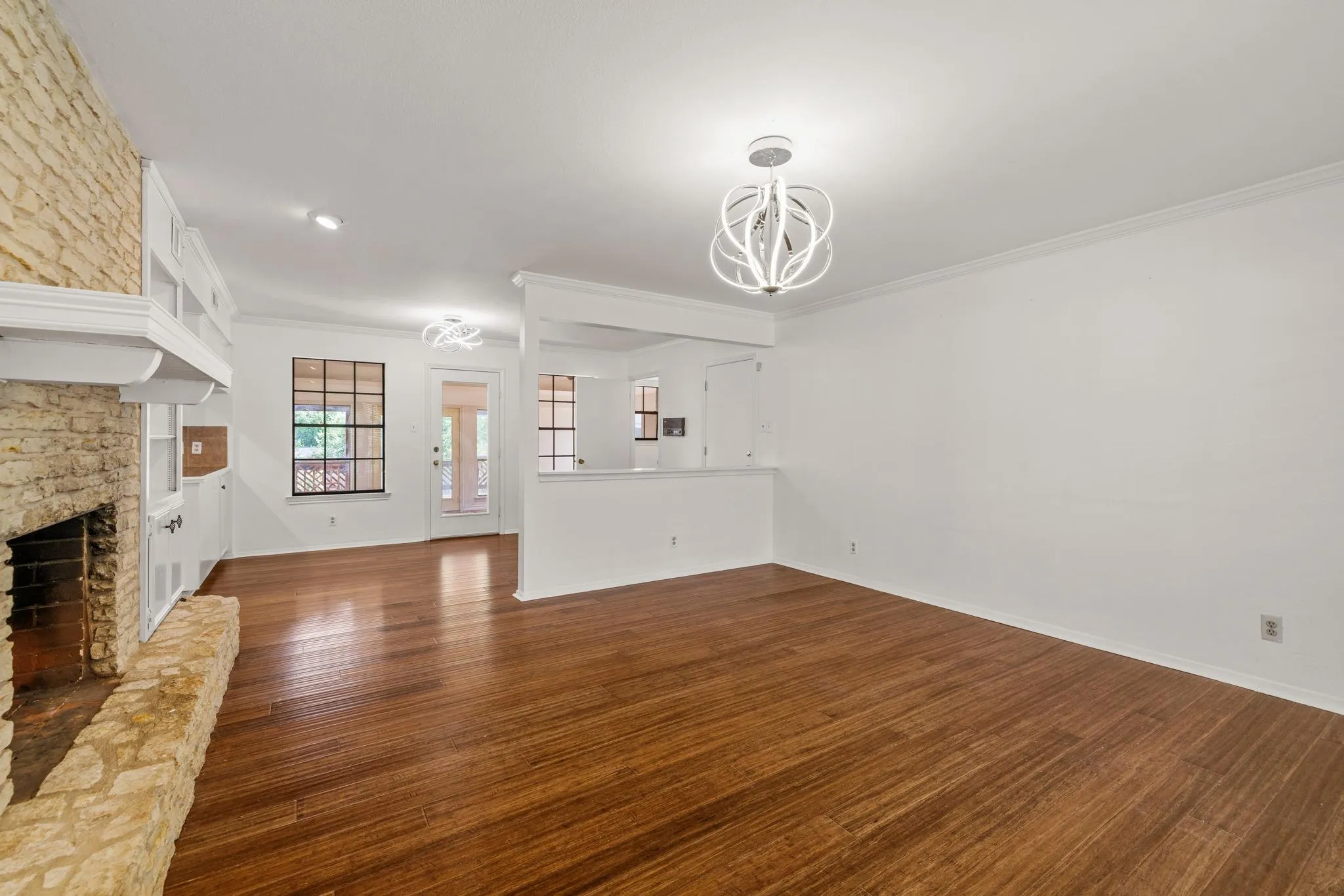 Photo 5 of 13307 BROADMEADE AVE
