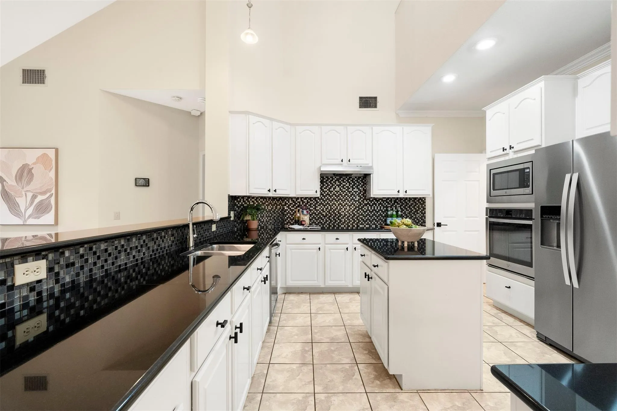 Photo 3 of 5907 RICKERHILL LN