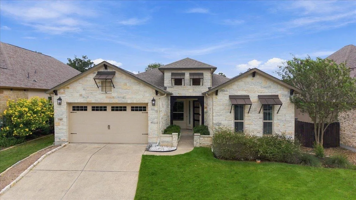 Photo of 111 LOYSOYA ST, Bastrop, TX, 78602