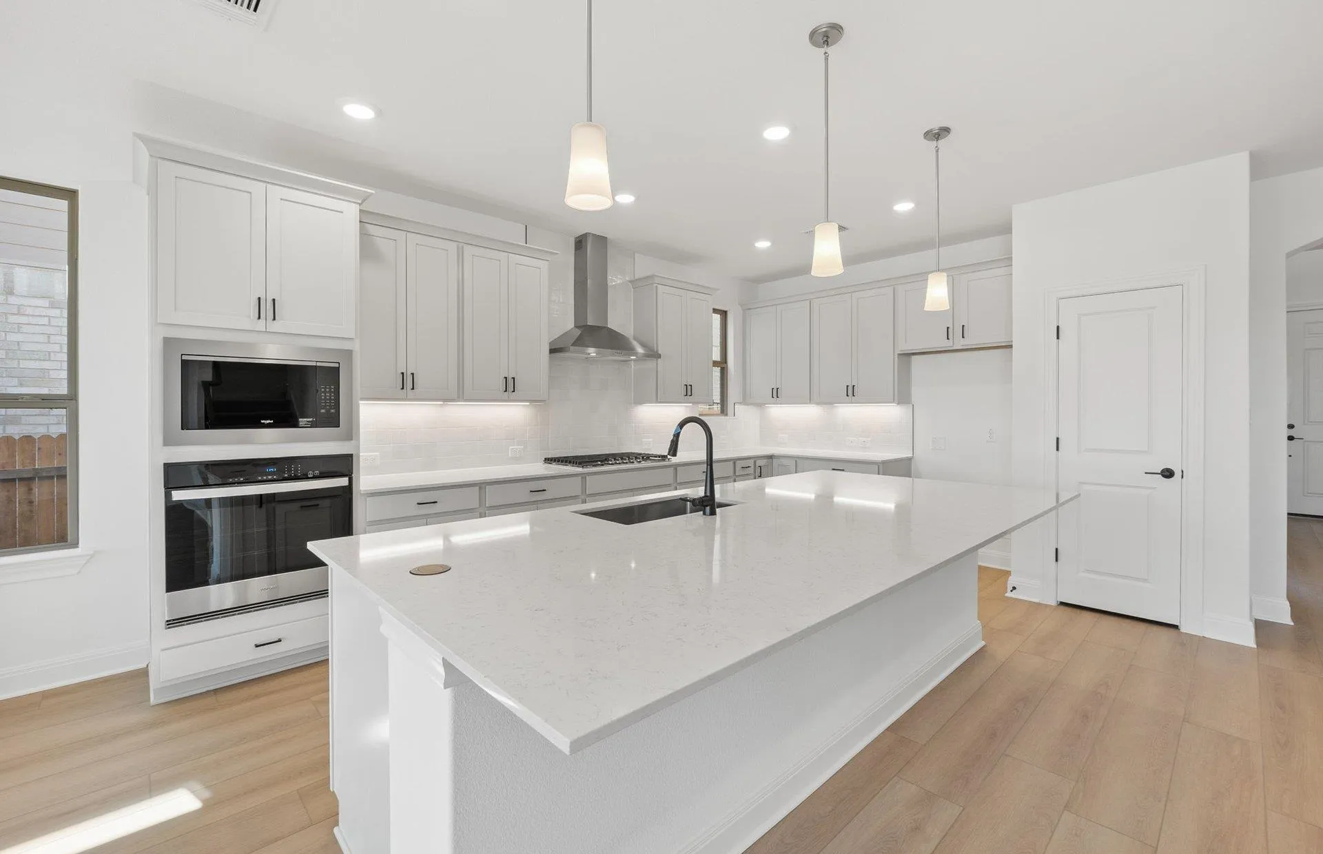 Photo 4 of 319 ARCHWAY LN