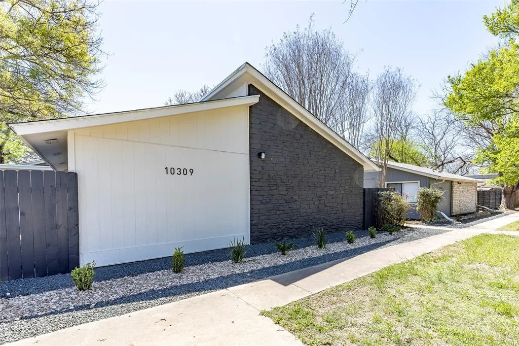 Photo of 10309 BURMASTER LN, Austin, TX, 78750