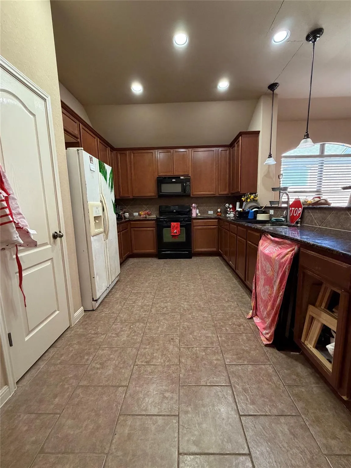 Photo 5 of 2316 DOVETAIL ST