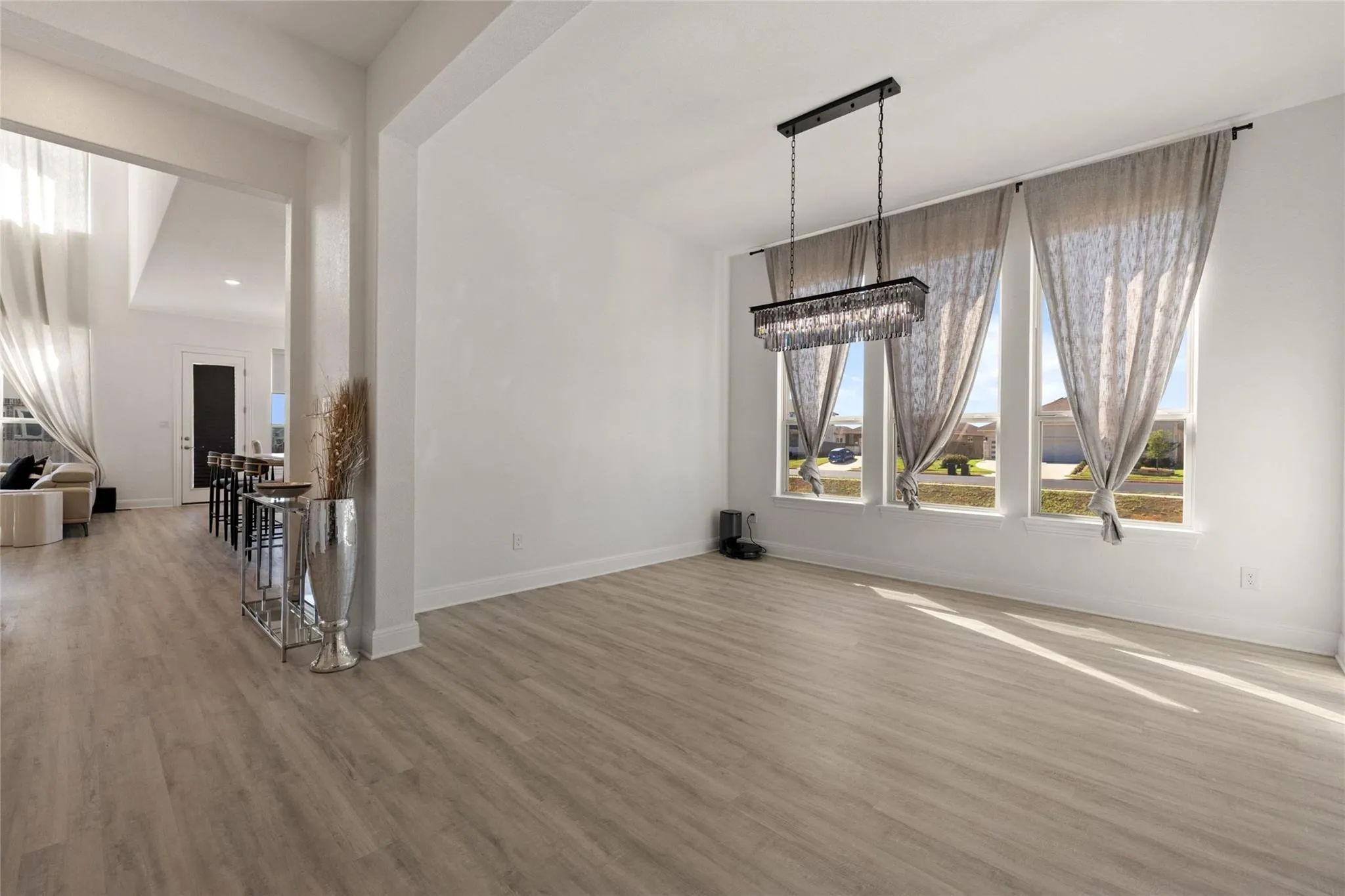 Photo 4 of 1000 CASOLA CV