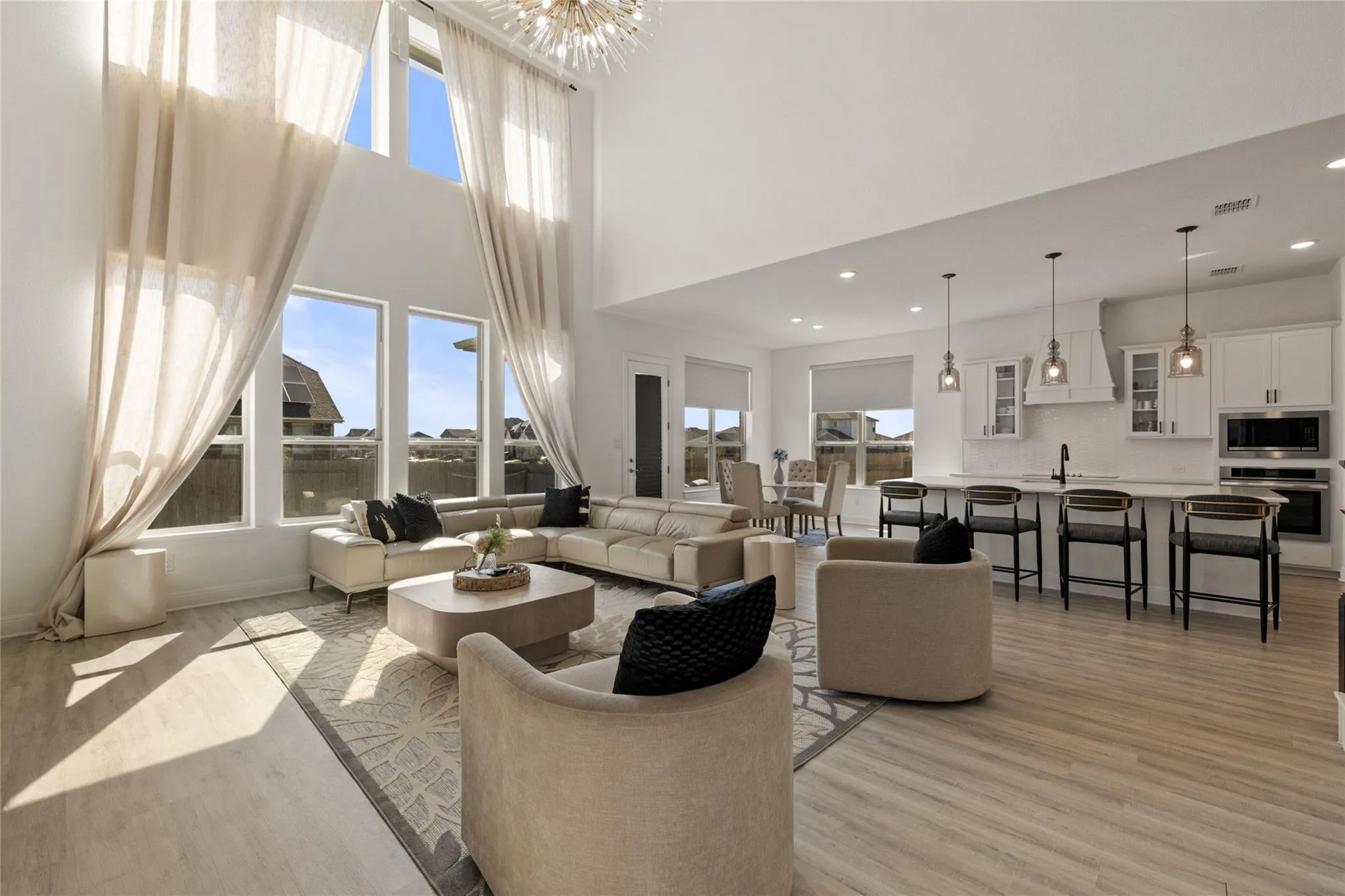 Photo 3 of 1000 CASOLA CV