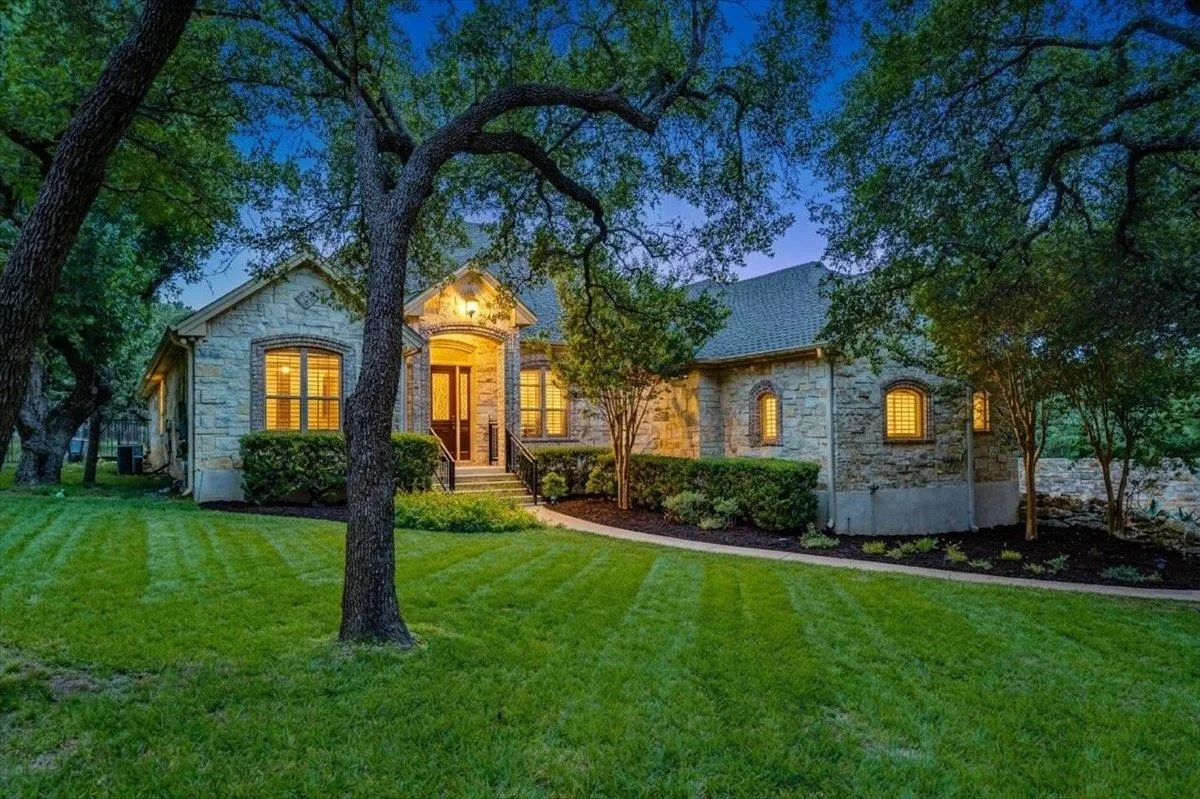 Photo of 103 SILVERSTONE DR, Georgetown, TX, 78633