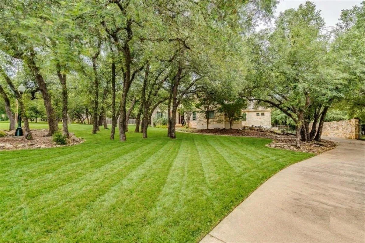 Photo 5 of 103 SILVERSTONE DR