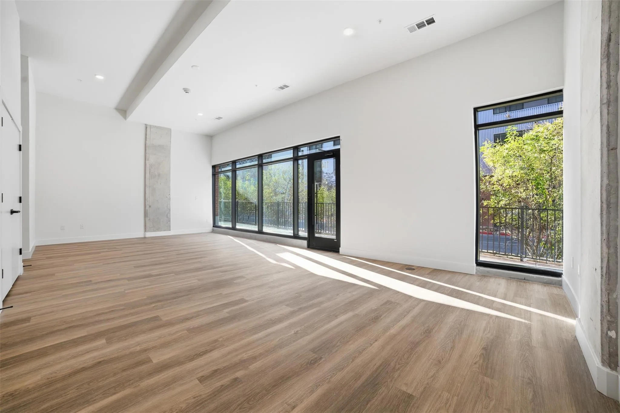 Photo 2 of 4315 S CONGRESS AVE #104