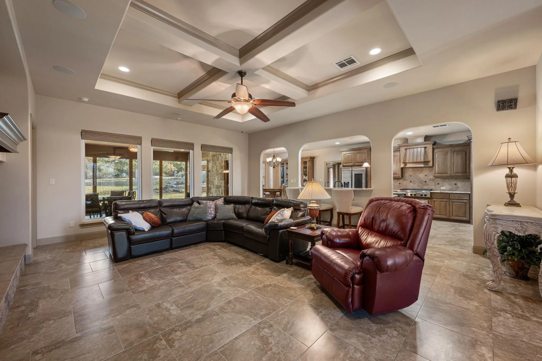 Photo 5 of 204 OVERLOOK CT