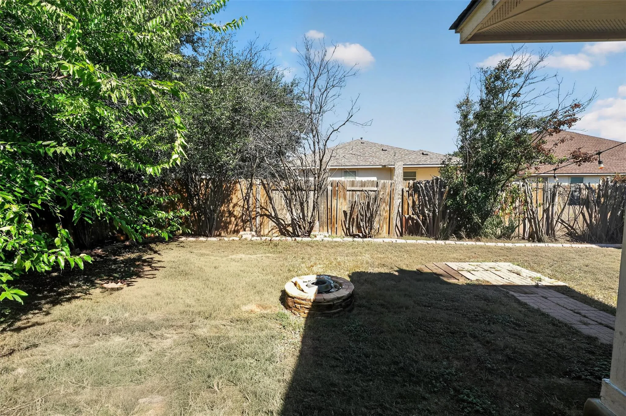 Photo 4 of 2436 BUTLER WAY