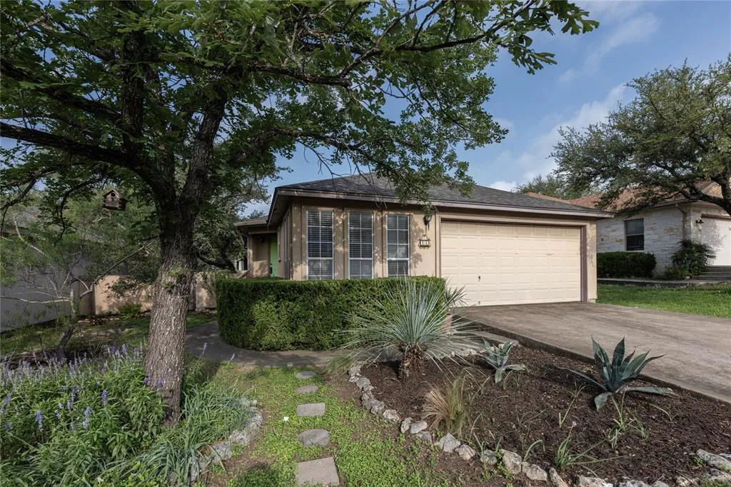 Photo of 16 E VILLA MEADOW ST, Wimberley, TX, 78676