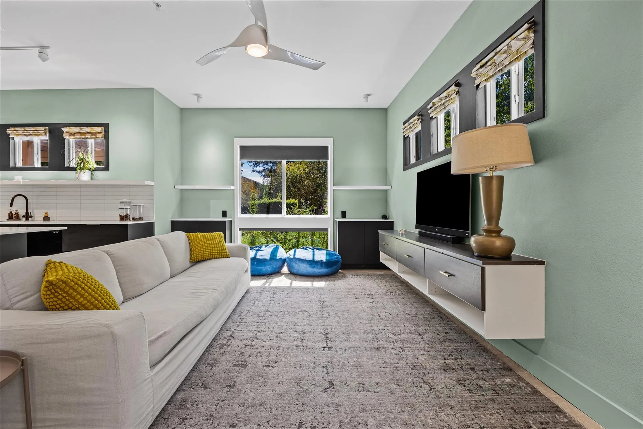 Photo 5 of 2016 SIMOND AVE #A