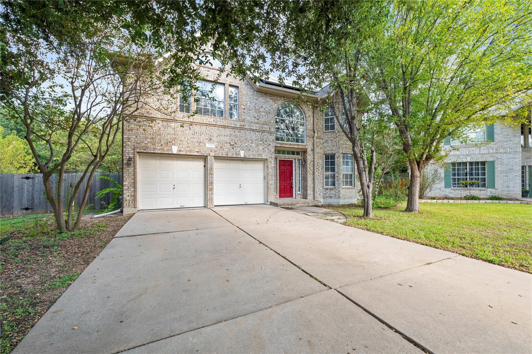 Photo 2 of 106 REINHARDT CT