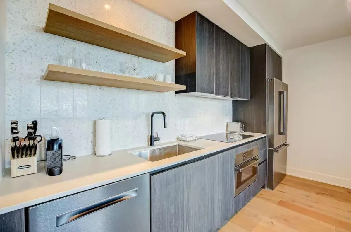 Photo 5 of 48 EAST AVE #1104