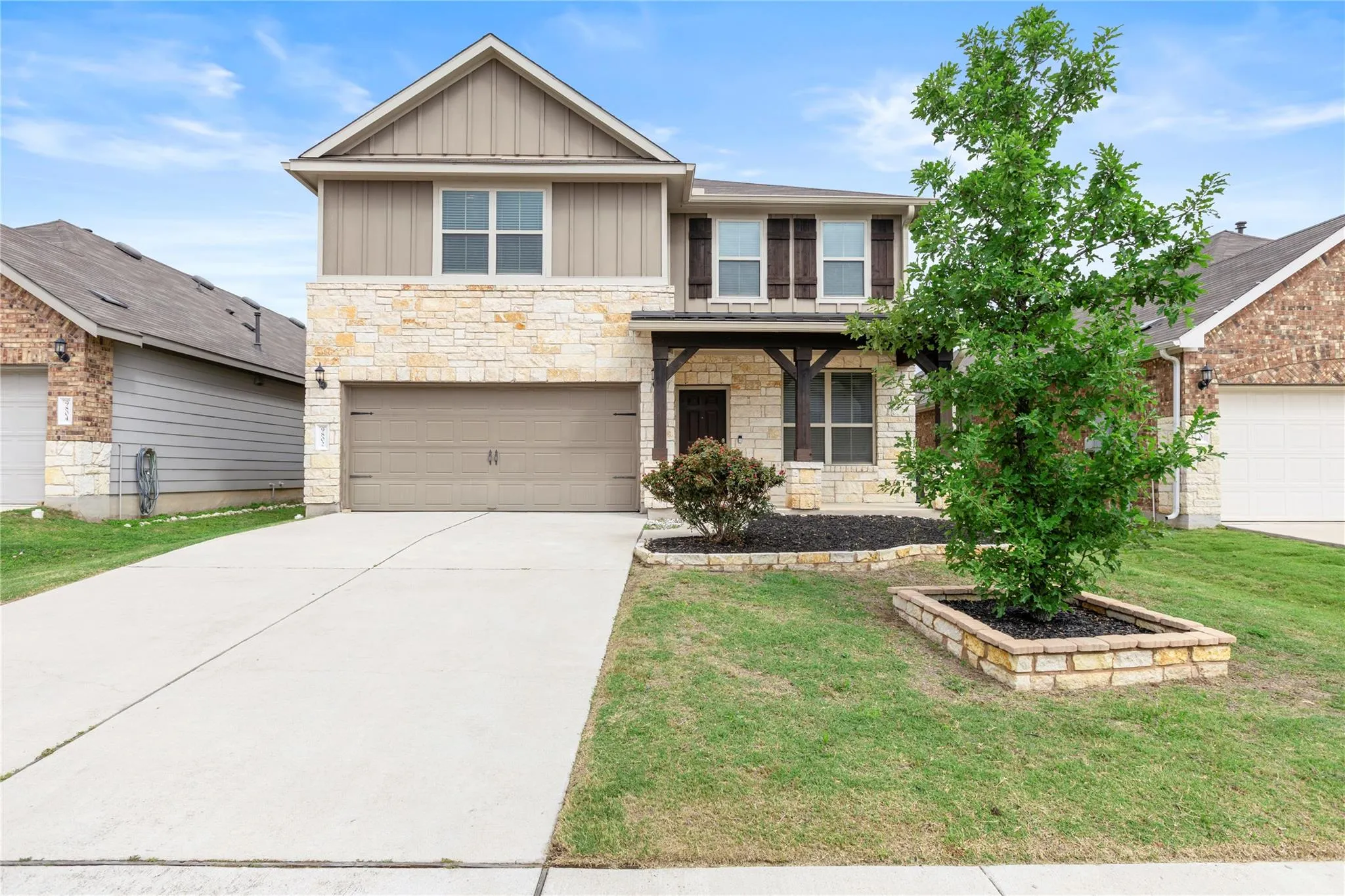Photo 2 of 9802 ACERO DR