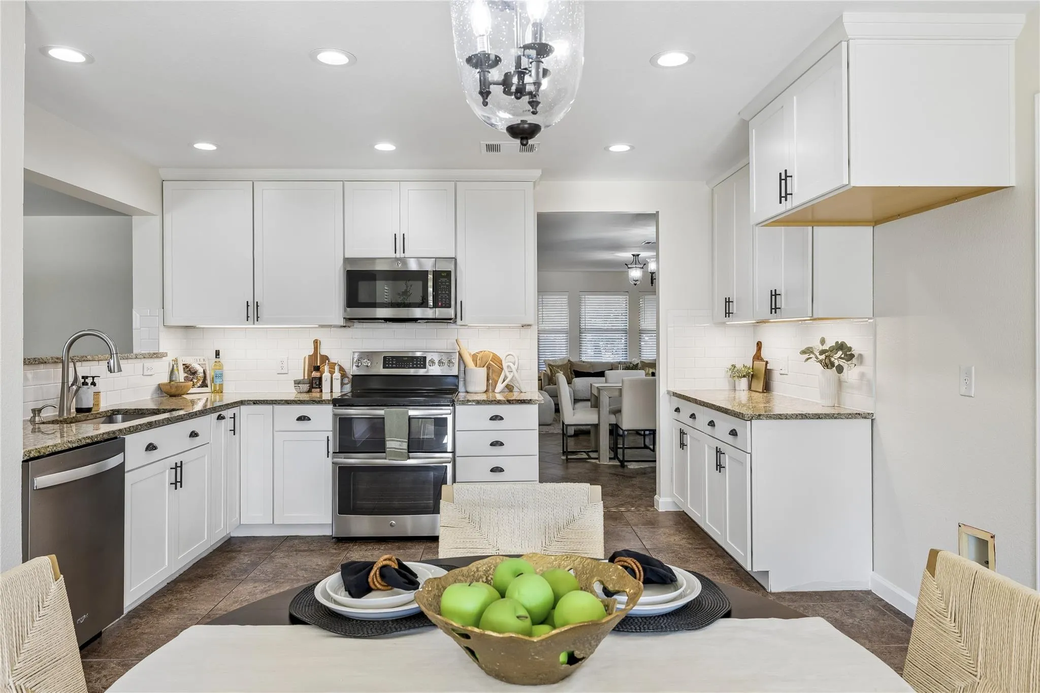 Photo 5 of 1718 AMISTAD WAY
