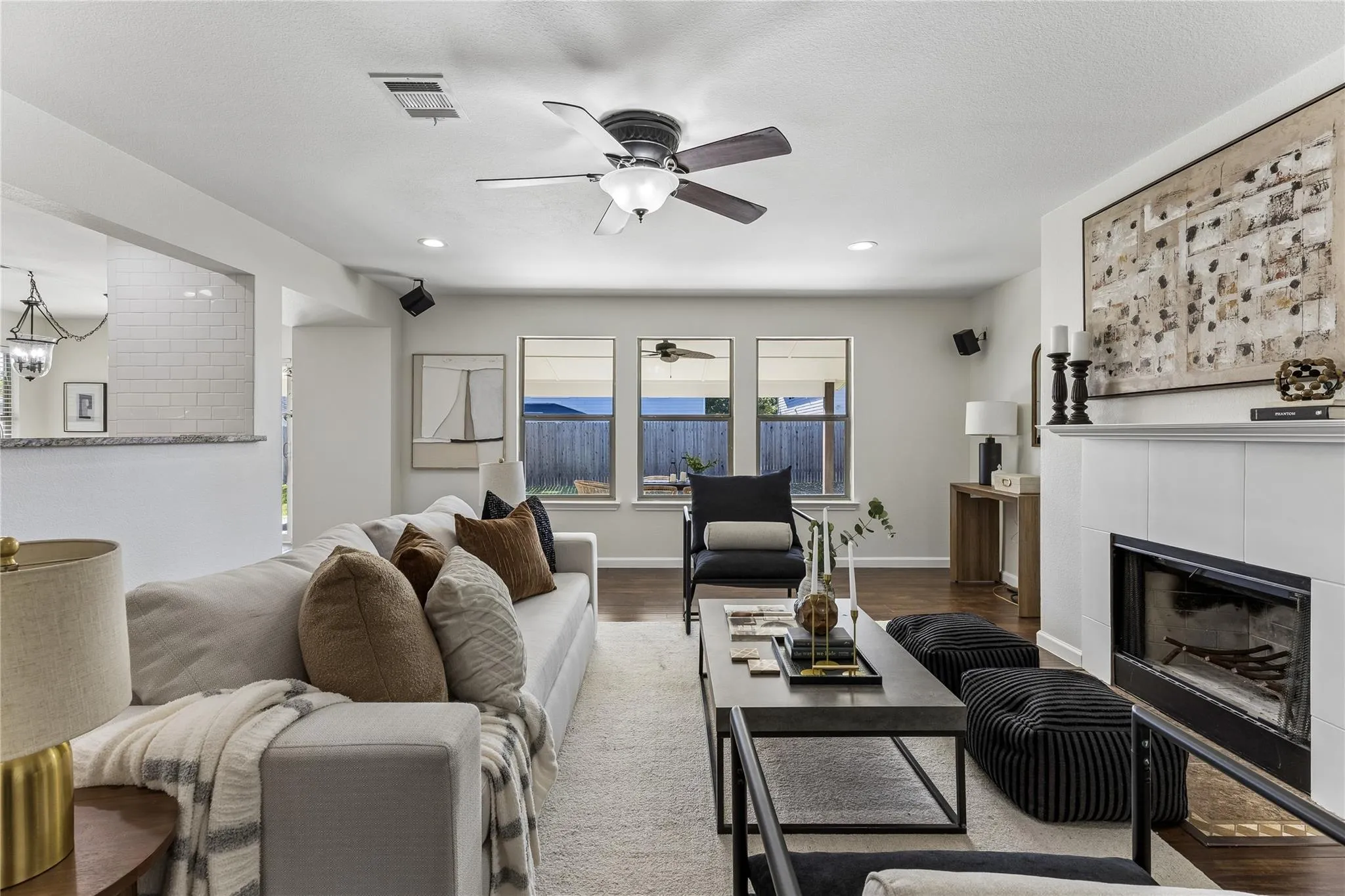 Photo 2 of 1718 AMISTAD WAY