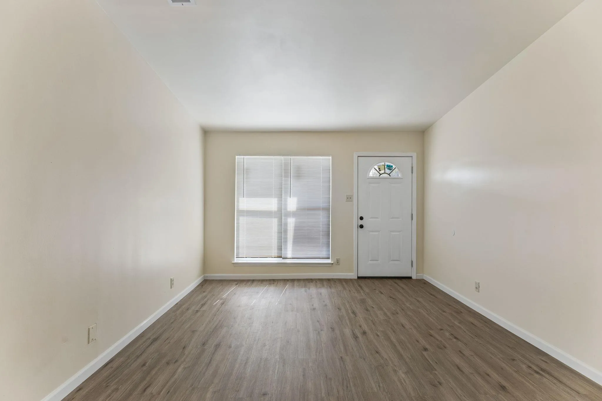 Photo 3 of 7308 SALT SPRINGS DR
