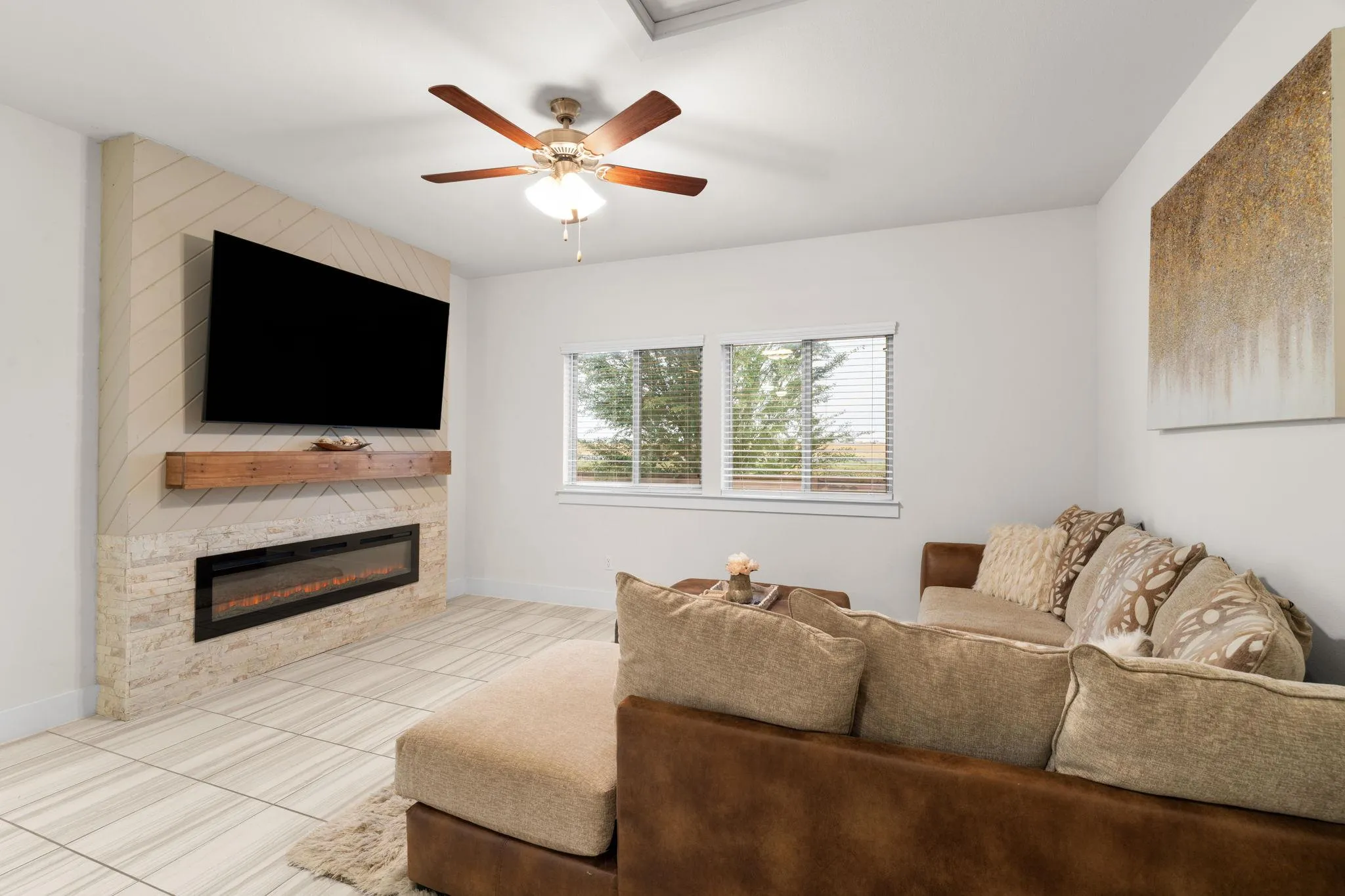 Photo 2 of 567 WHITE STEPPE WAY #26