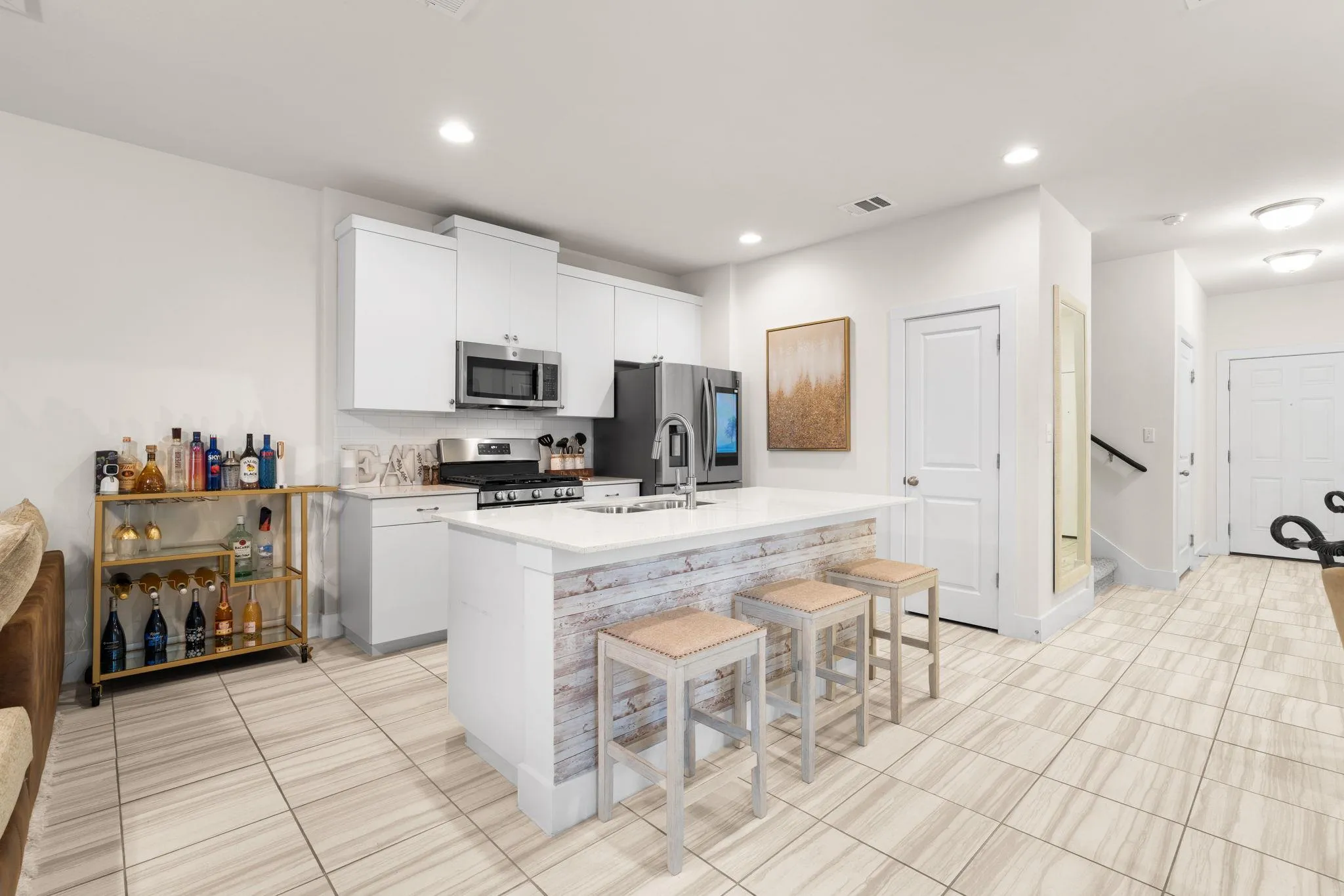 Photo 5 of 567 WHITE STEPPE WAY #26