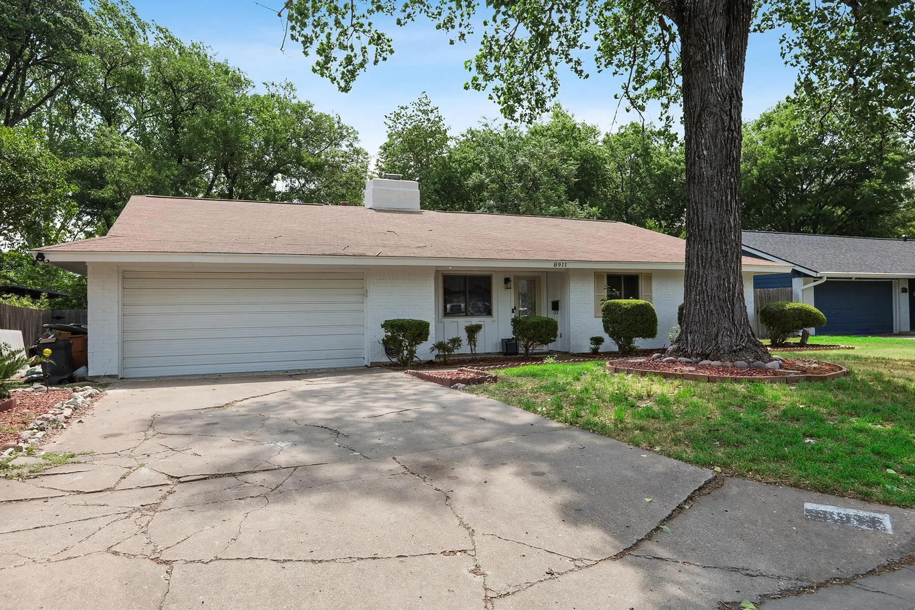 Photo of 8911 POINTER LN, Austin, TX, 78758