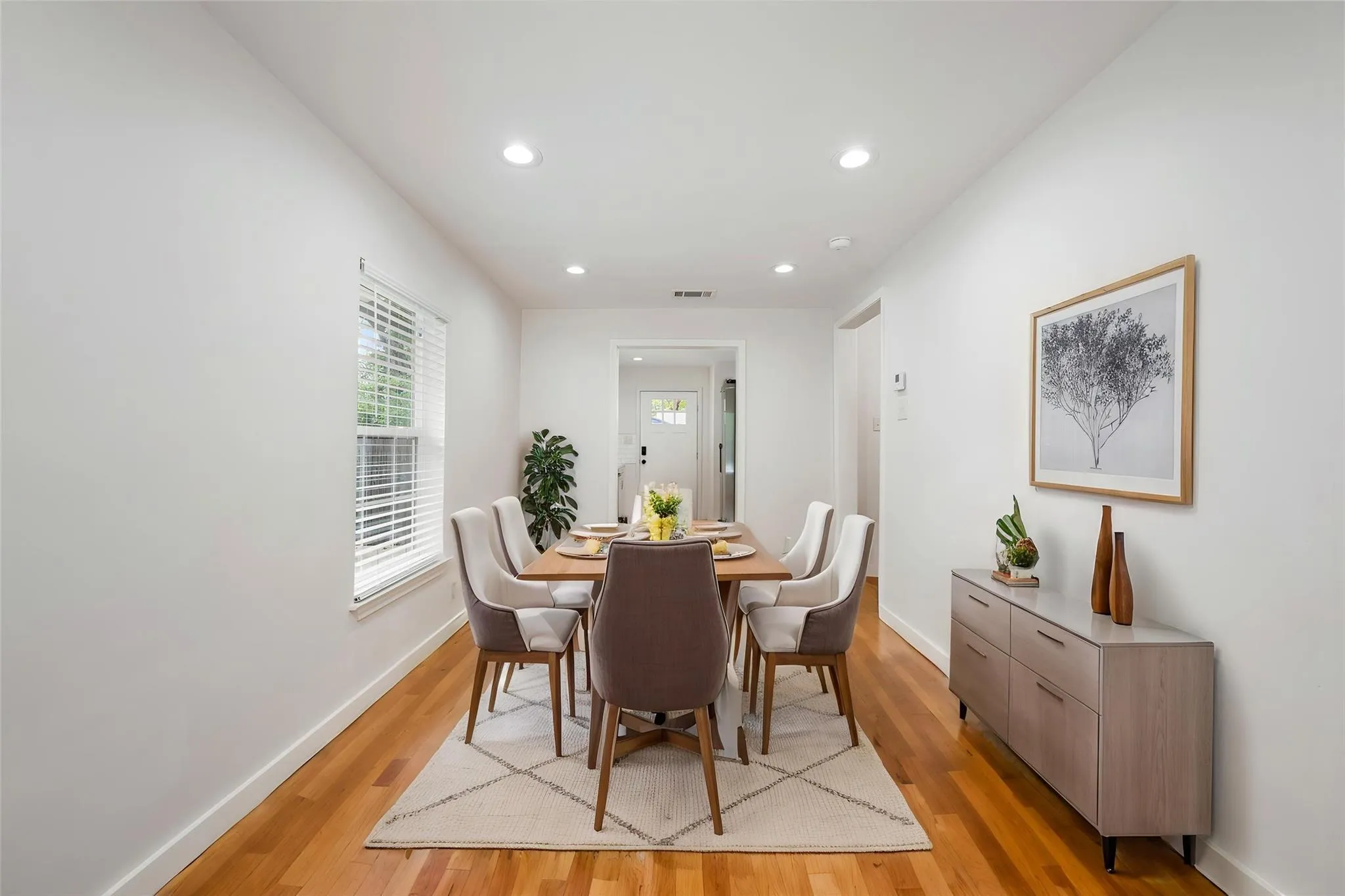 Photo 4 of 1806 MOHLE DR
