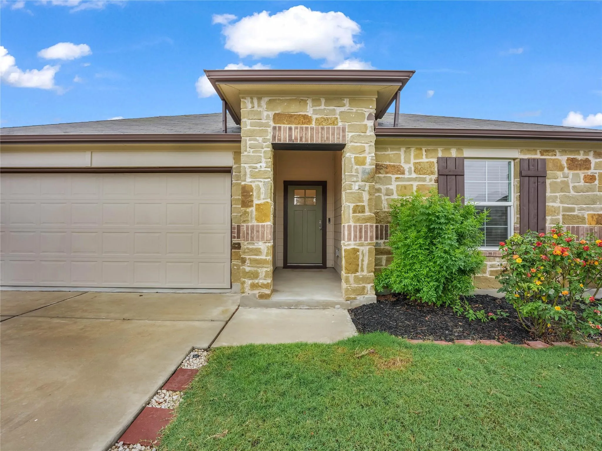 Photo of 127 SKY MEADOWS CIR, San Marcos, TX, 78666
